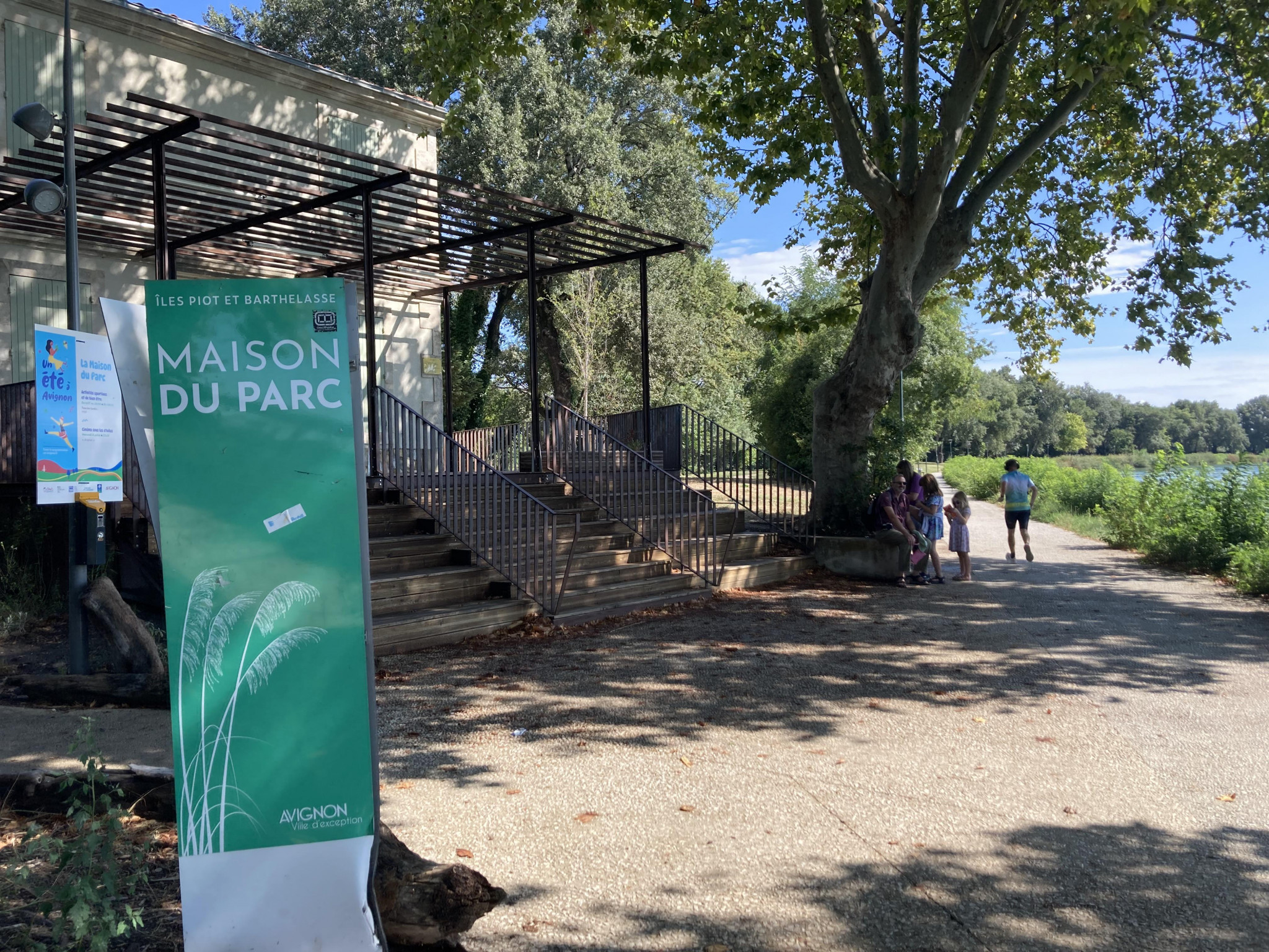 Sur la Barthelasse à Avignon, la maison du Parc en quête d’un repreneur