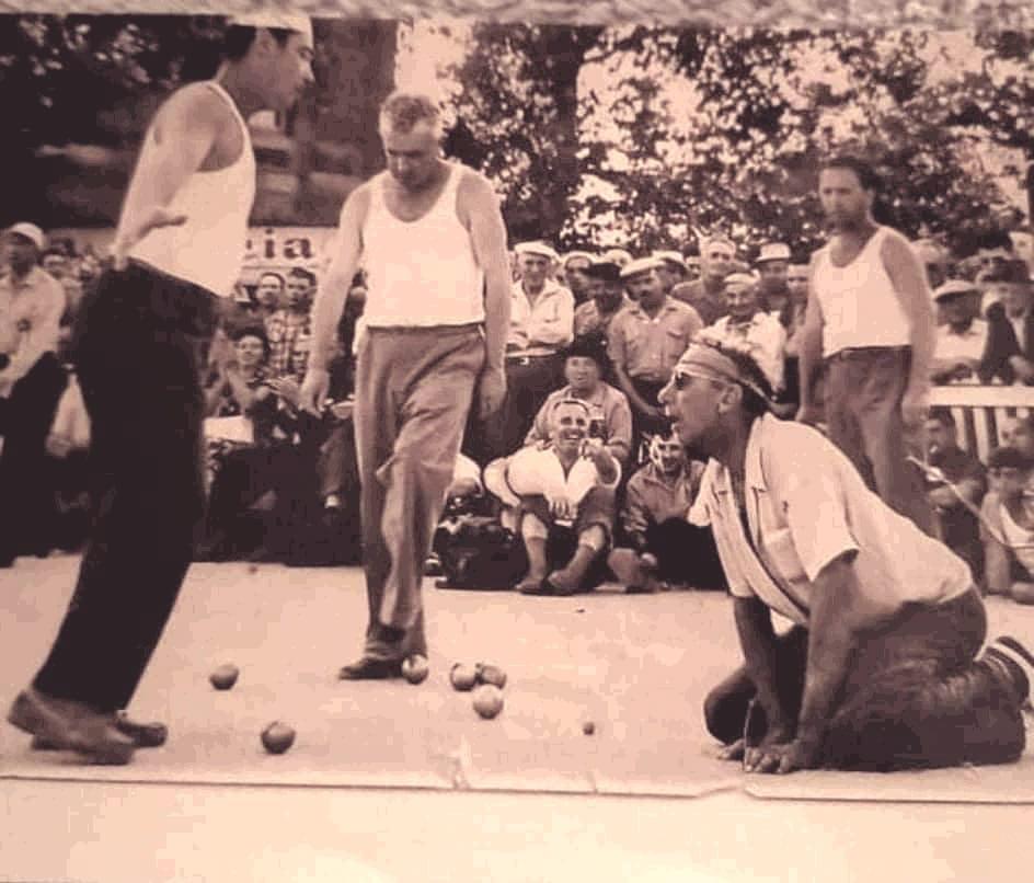 Pétanque et longue, ces deux passions provençales