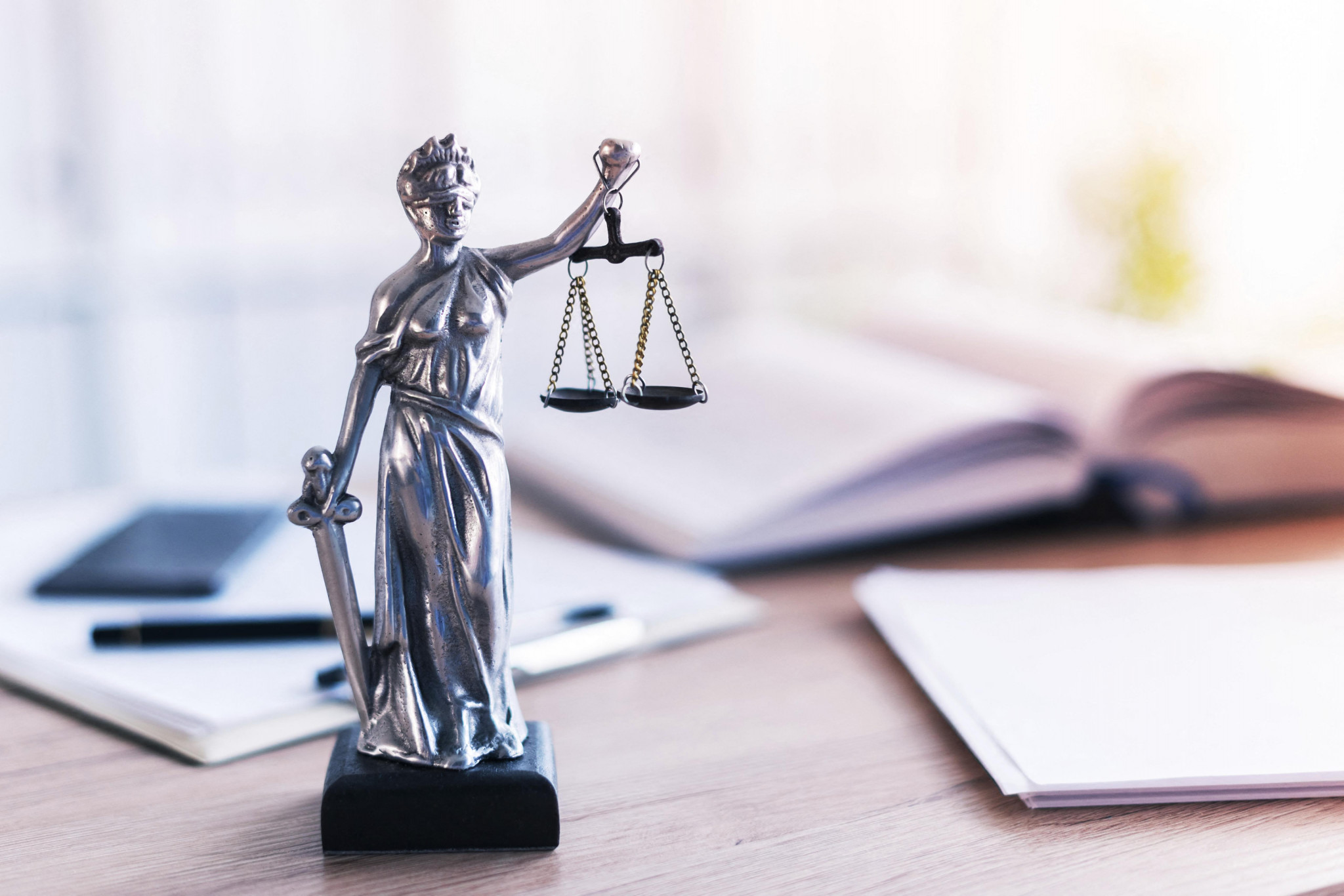 Les syndicats prônent un accès gratuit à la Justice