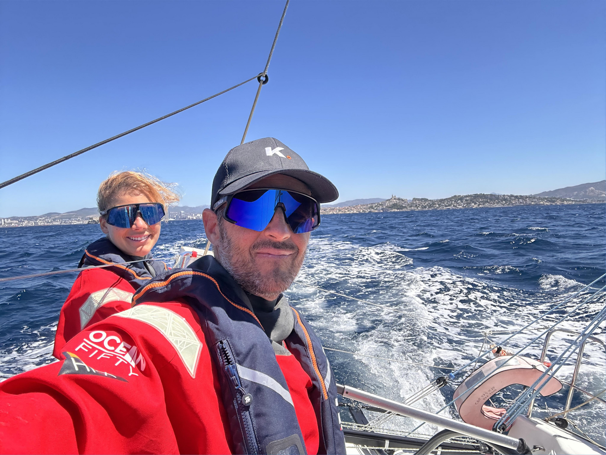 Voile : un tandem 100% marseillais défie l’élite mondiale à la maison