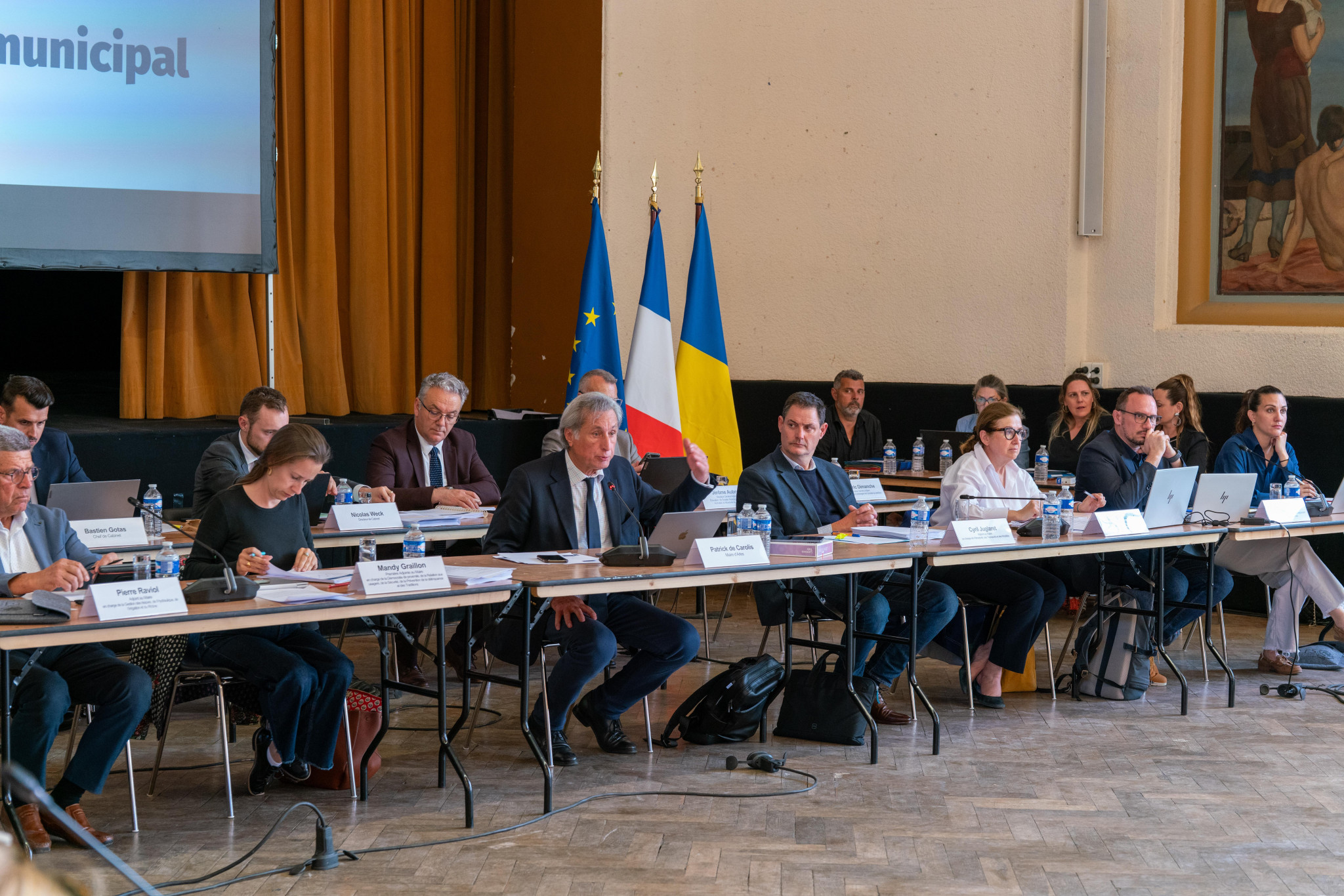 Vers un « avis défavorable » des élus arlésiens pour la ligne à très haute tension
