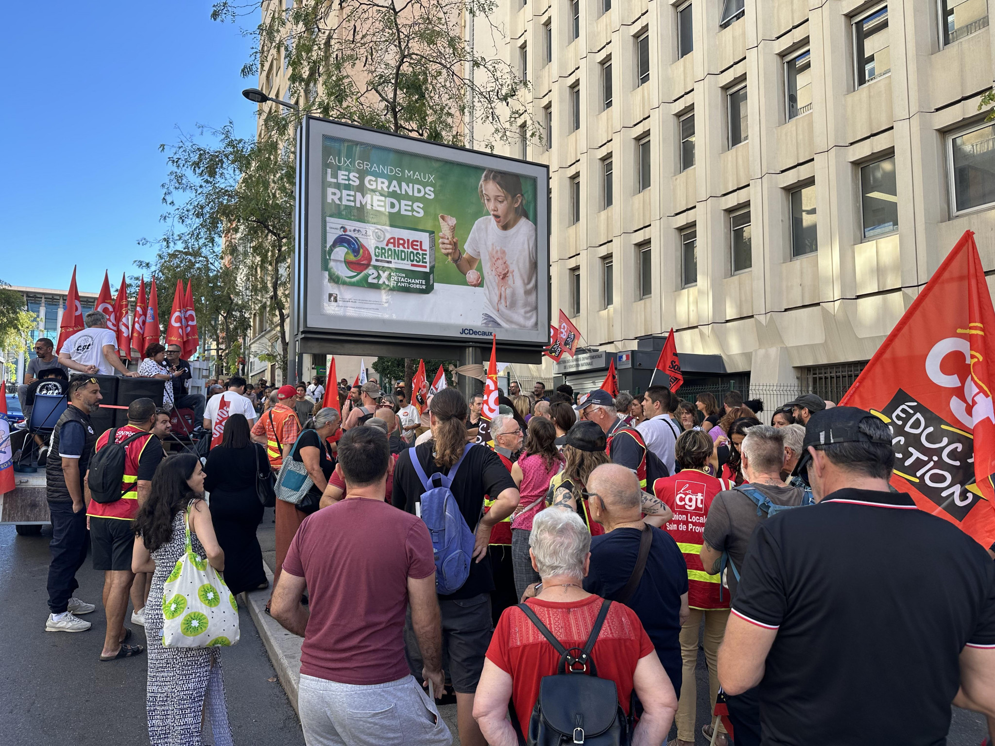 À Marseille : rassemblement en soutien à la CGT Éduc’Action 13
