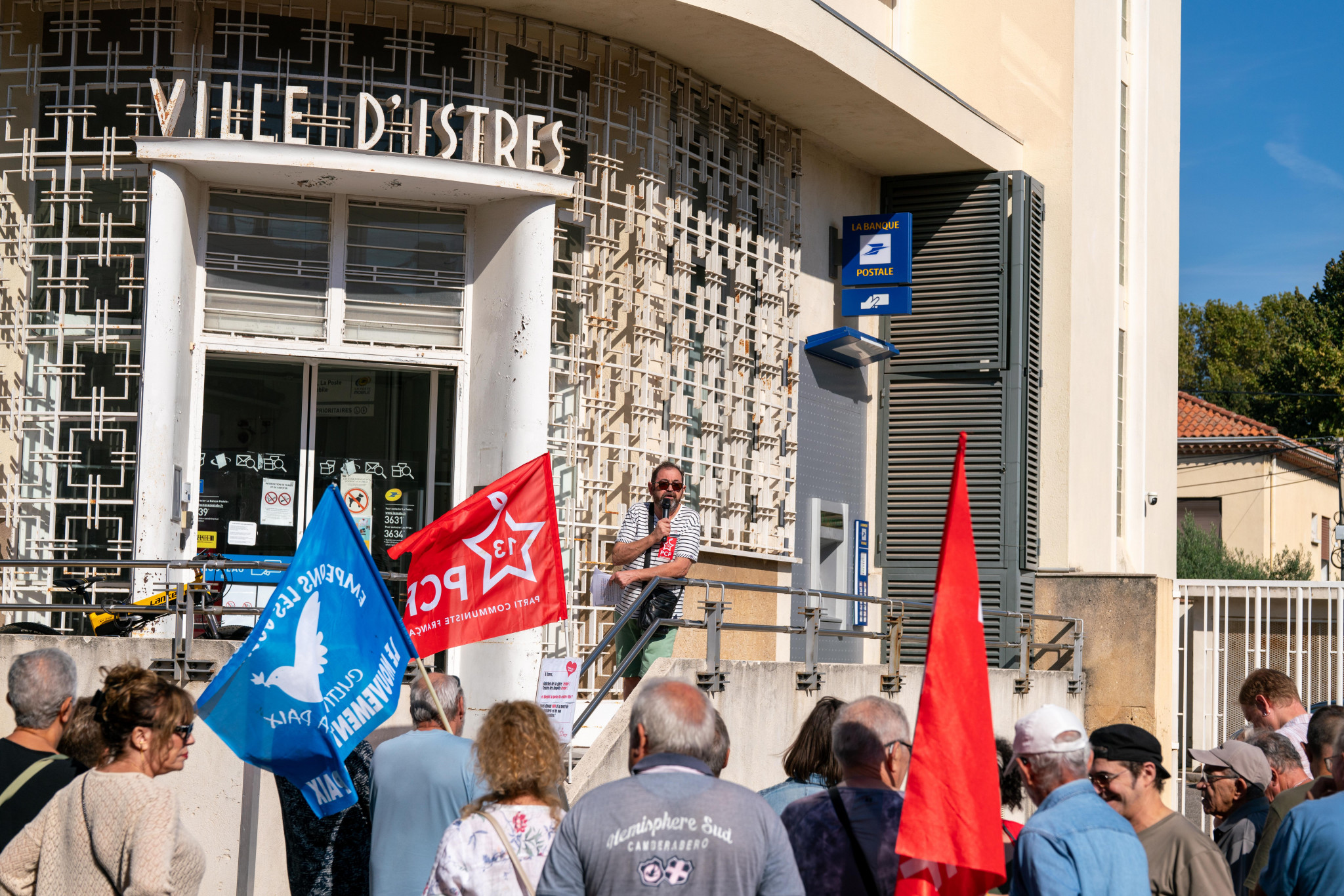 En action pour les services publics à Istres