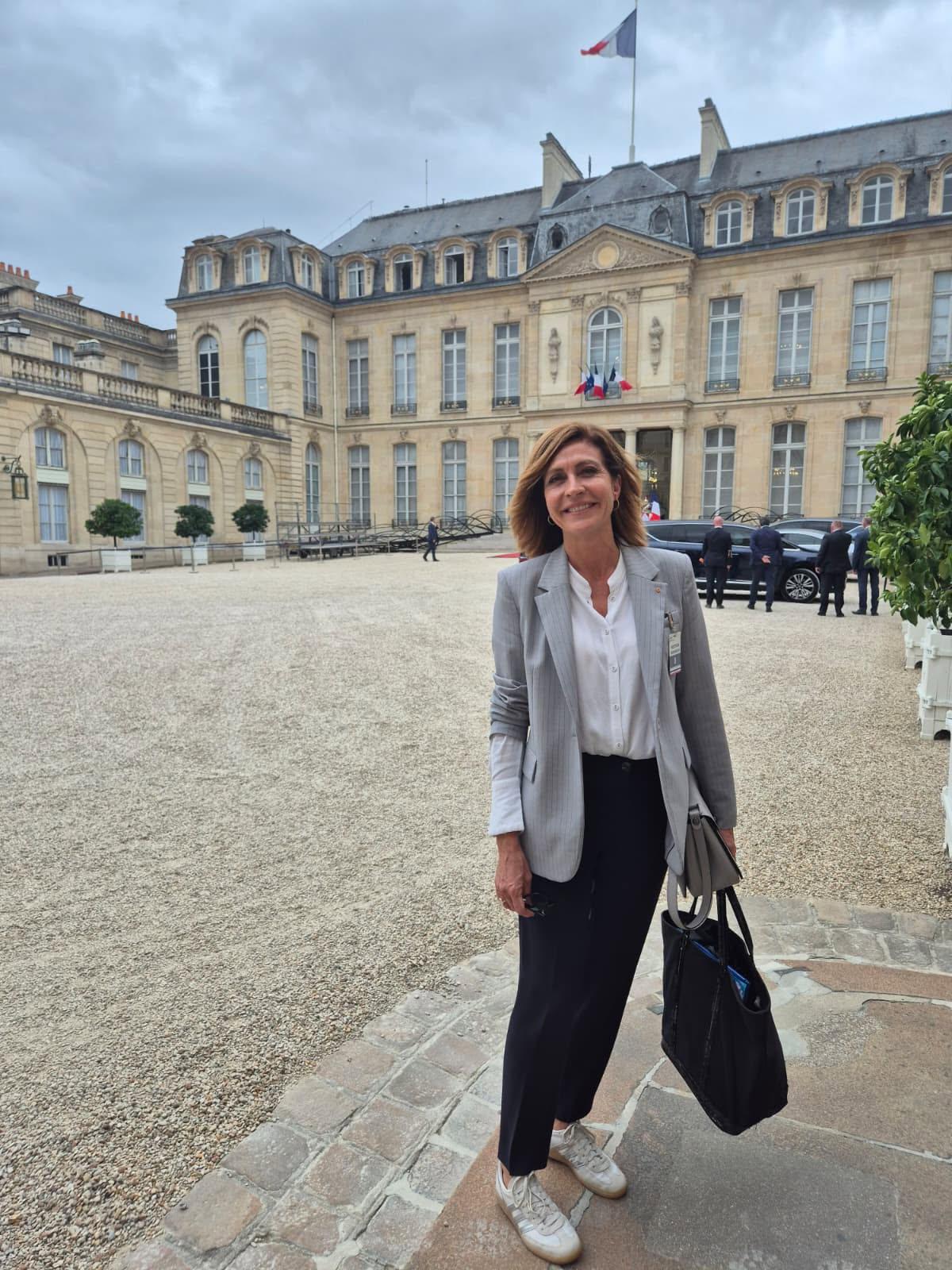 La maire de Saint-Martin-de-Crau reçue à l’Élysée