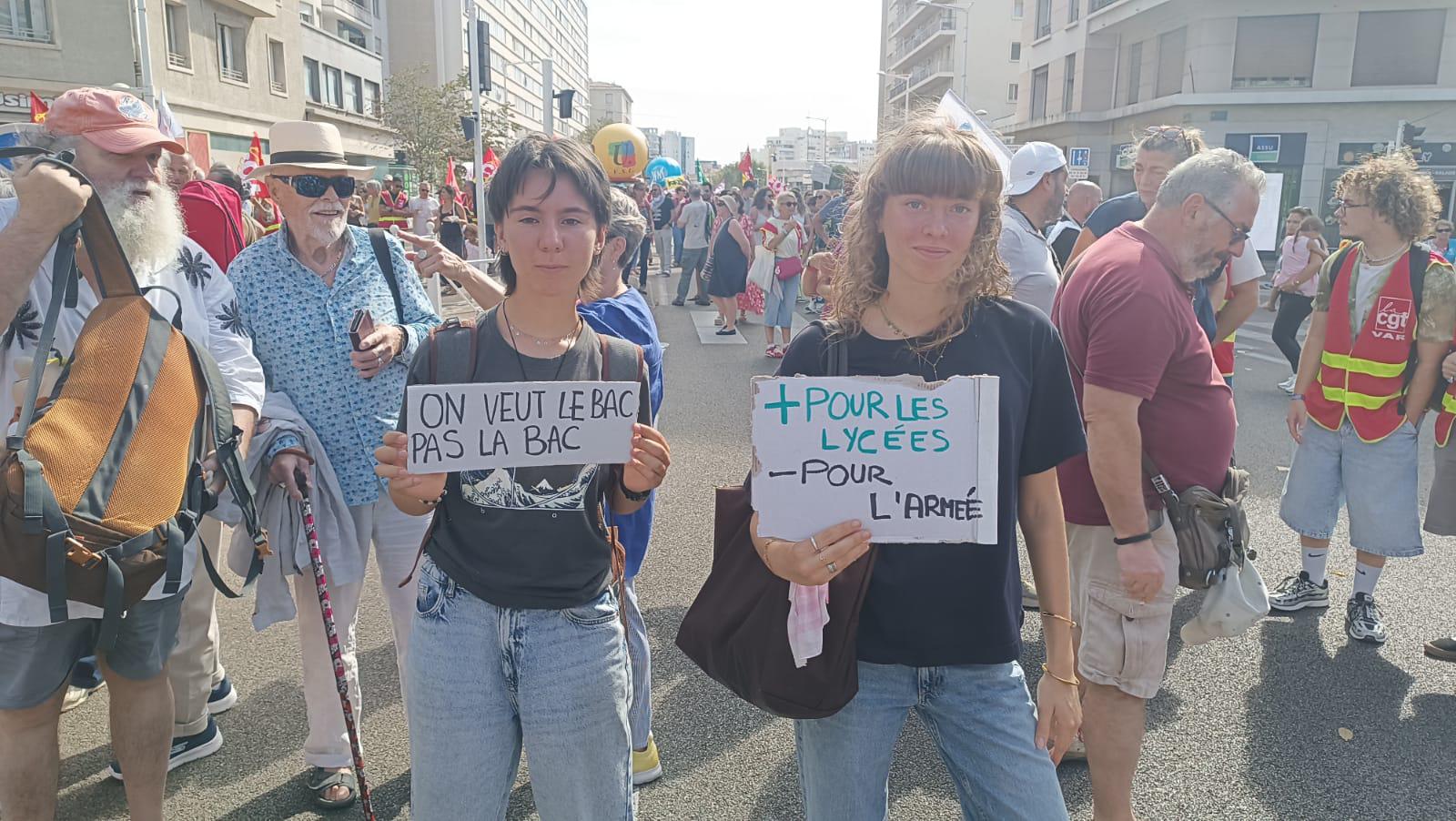 À Toulon, les manifestants irrités par la hausse du budget de la Défense au détriment des services publics