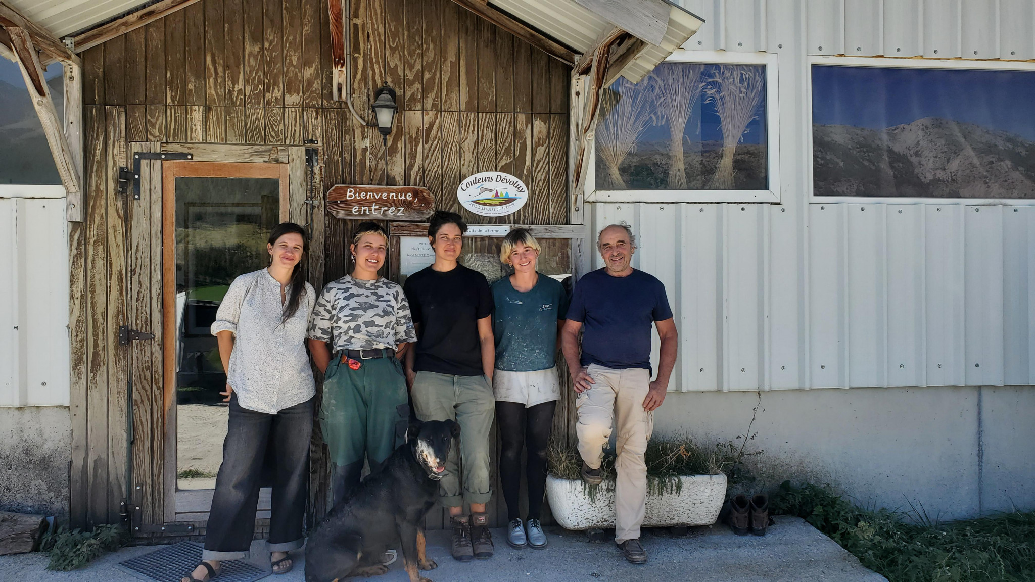 Hautes-Alpes : Noémie, Gaëlle et Leïla ont repris la ferme des Garçins