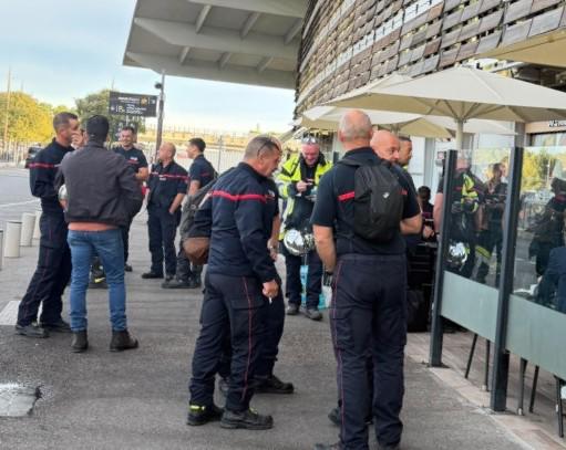 Avant leur départ, les pompiers soutenus en gare d’Aix-TGV