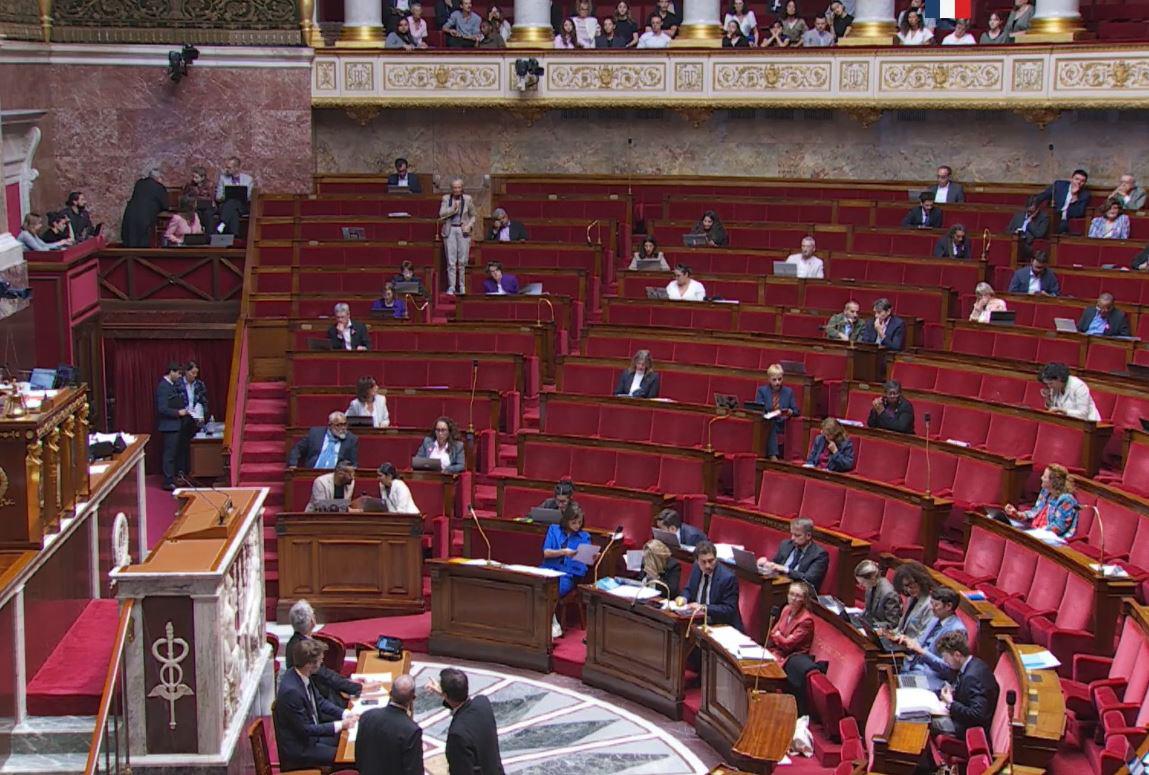 Les députés poursuivent l’examen de la loi intégrale
