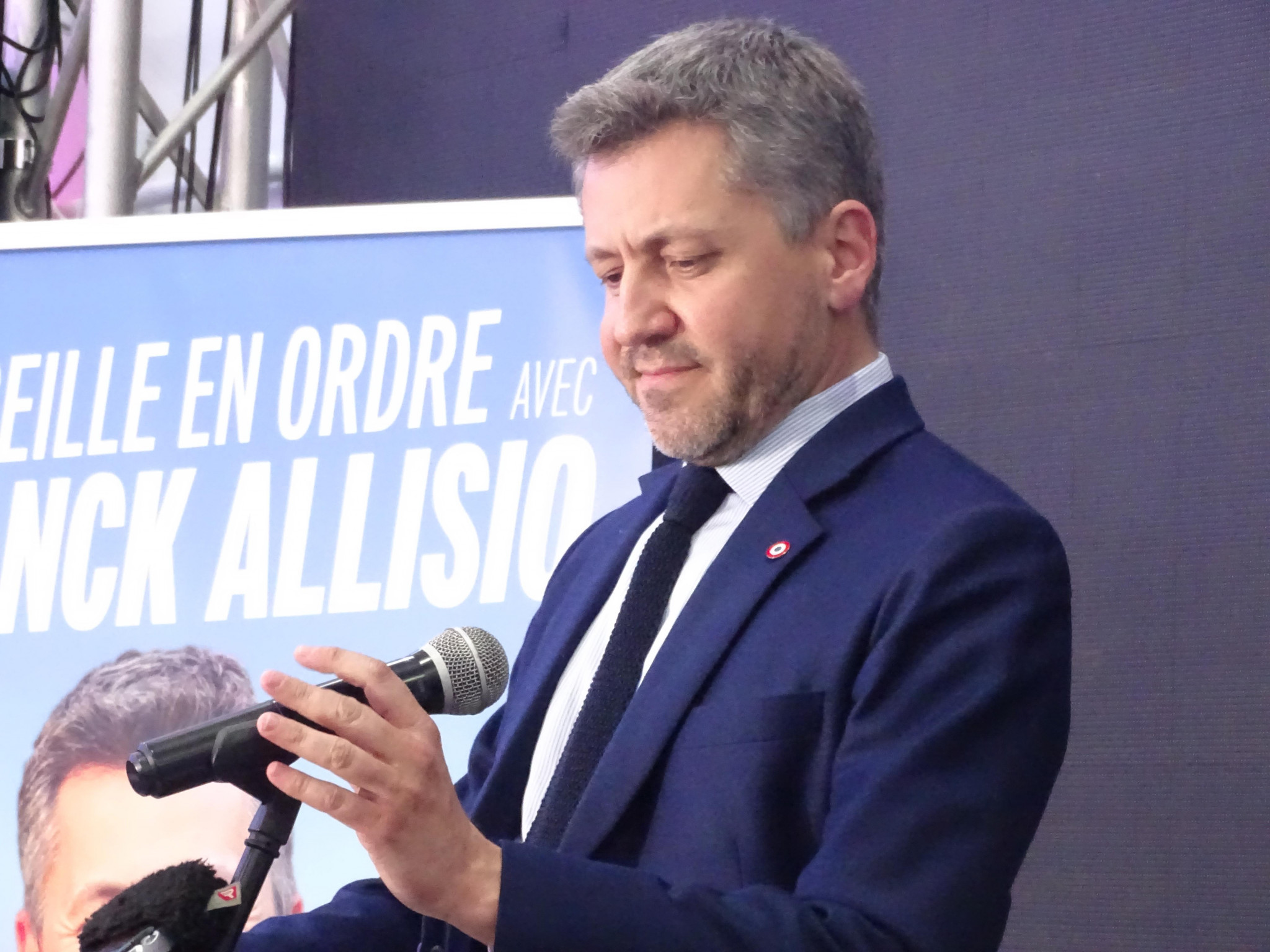 Publications haineuses : Franck Allisio vire son collaborateur