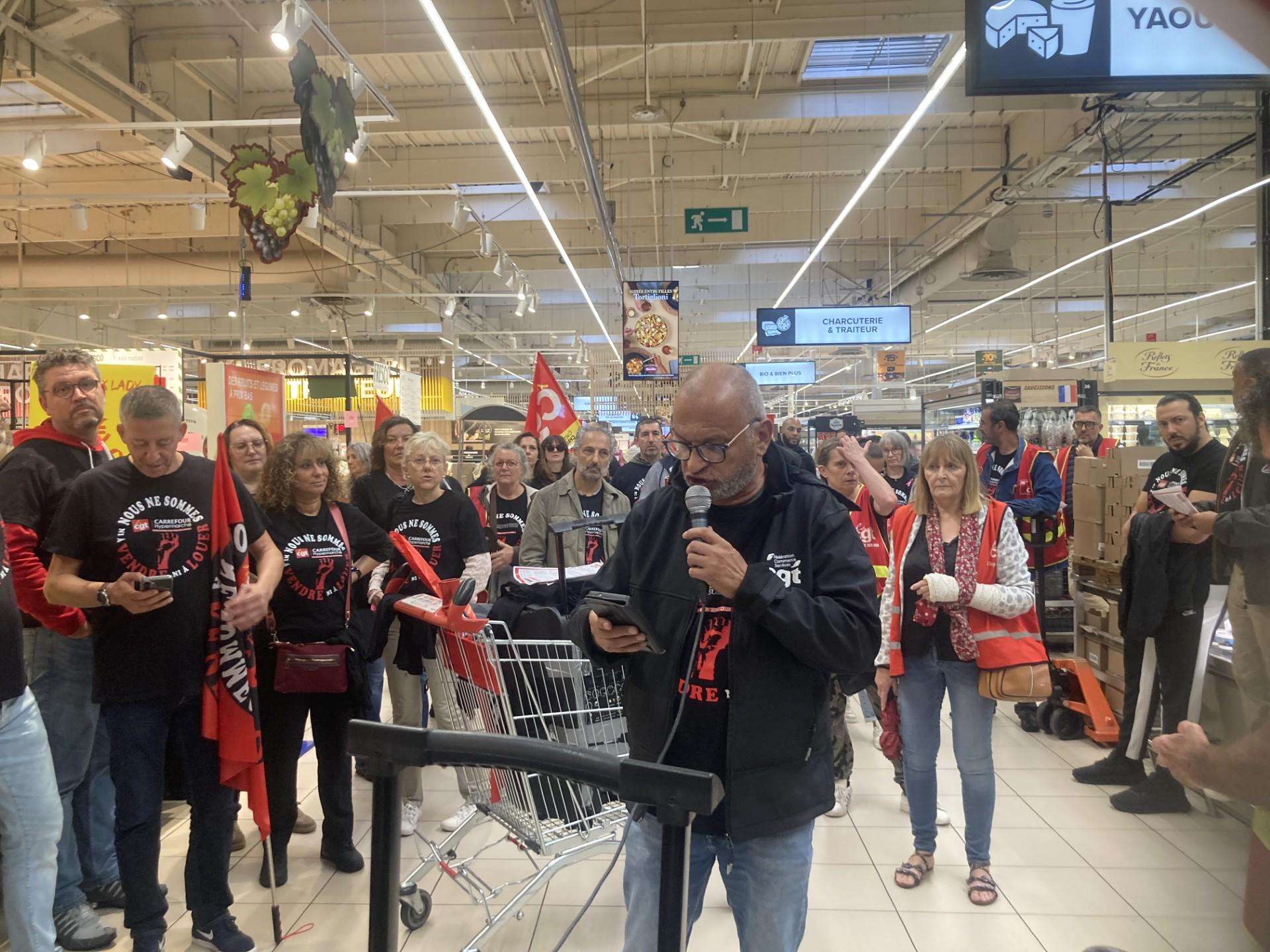 Ollioules : opération coup de poing de la CGT à Carrefour