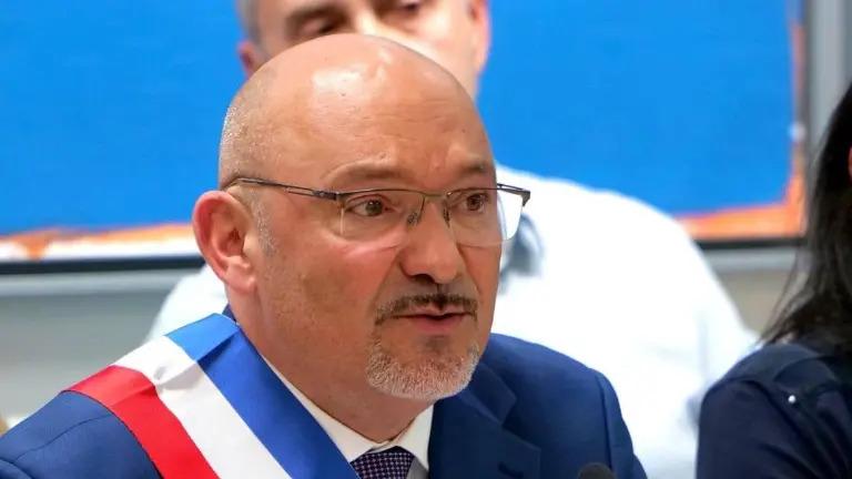 Dans le Sud, le troupeau des « brebis galeuses » du RN