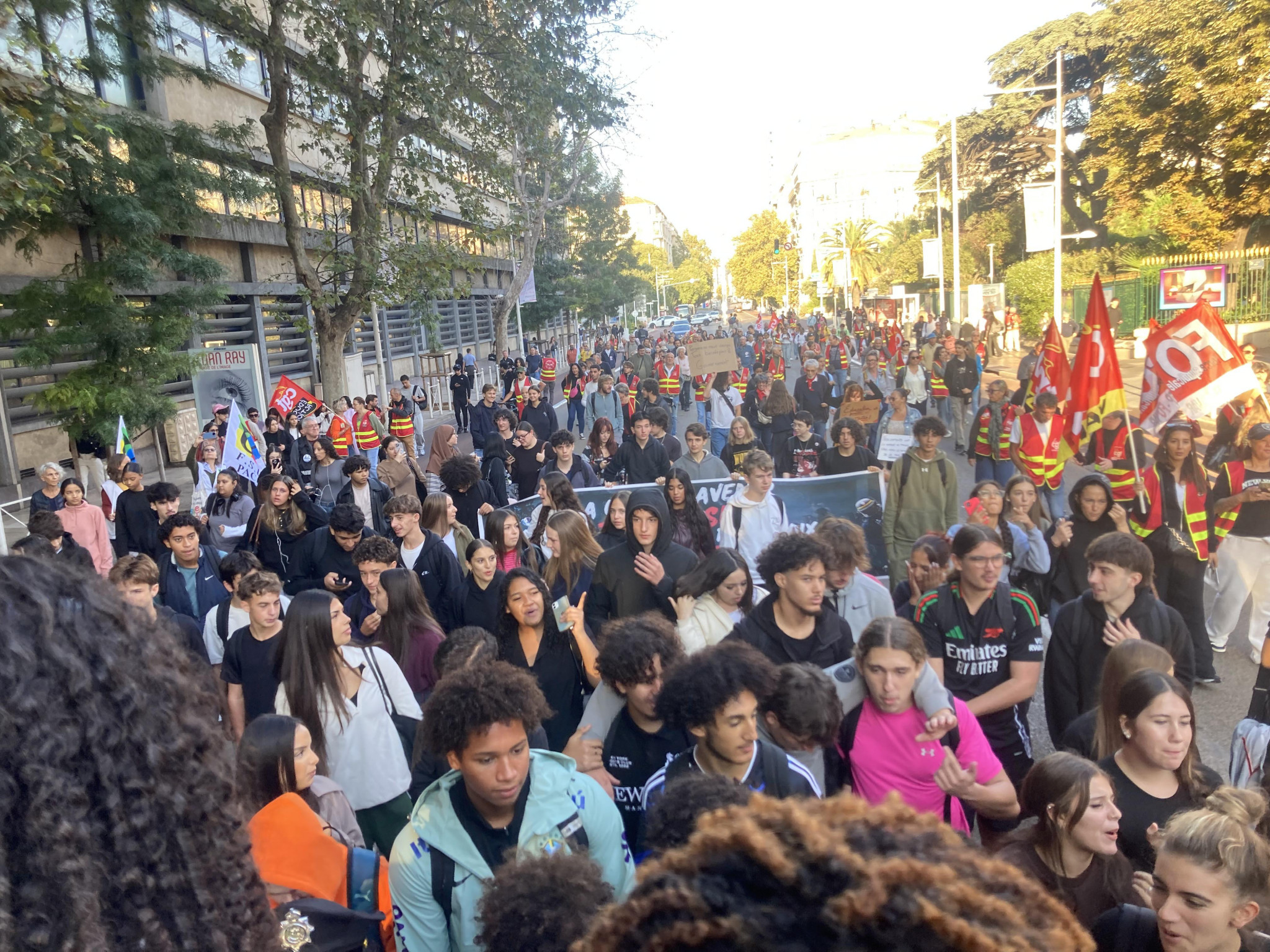 Deux mille manifestants à Toulon pour faire entendre raison au gouvernement
