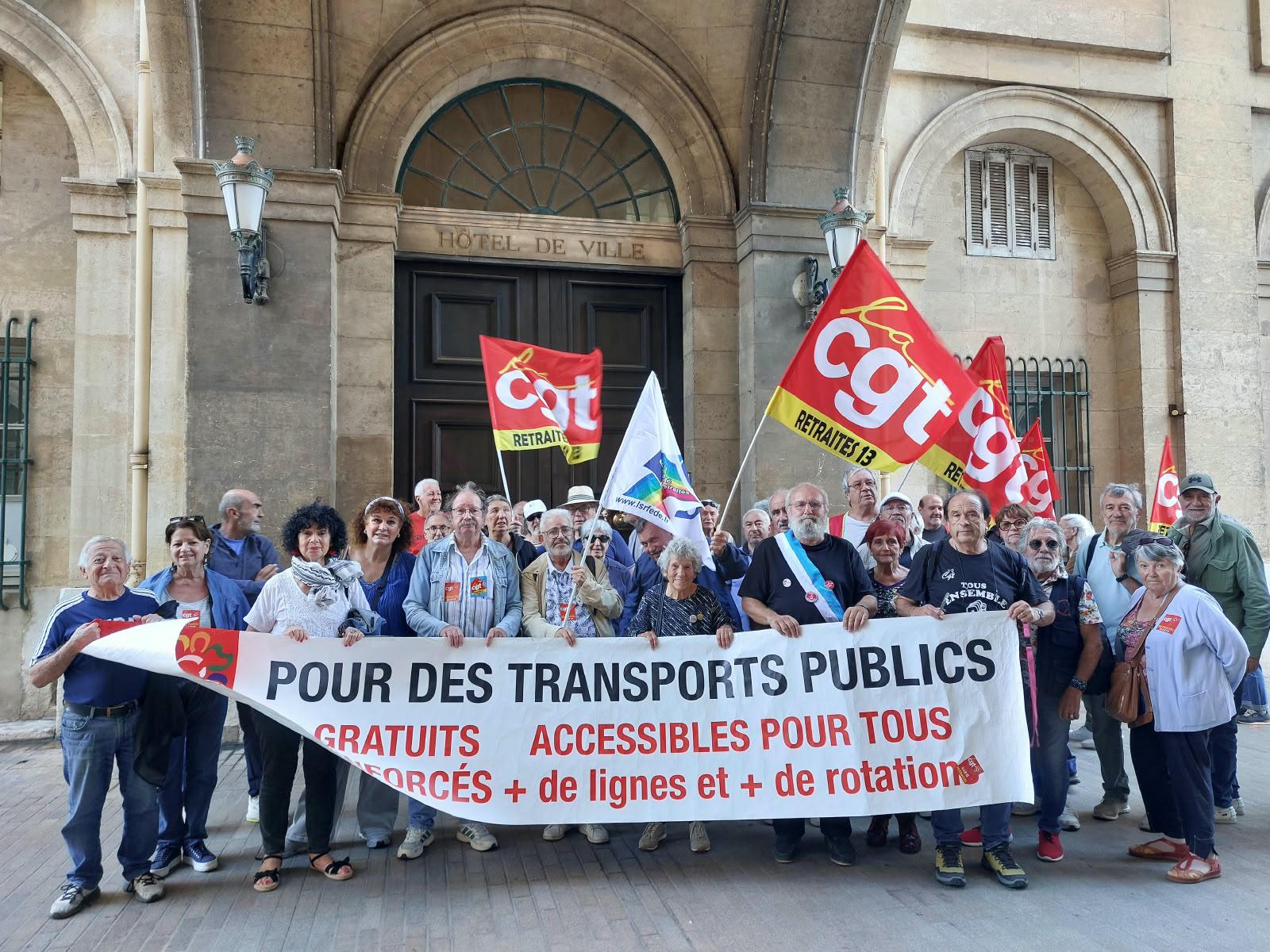 Les retraités défendent la gratuité à Marseille