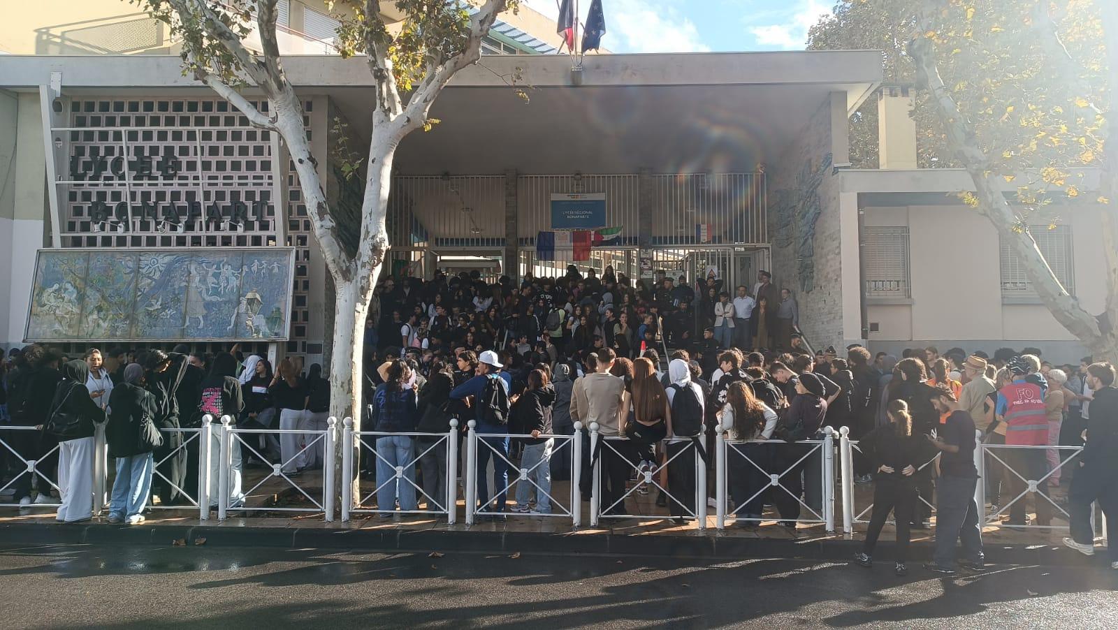 «&nbsp;Méprisés&nbsp;», les lycéens ripostent à Toulon