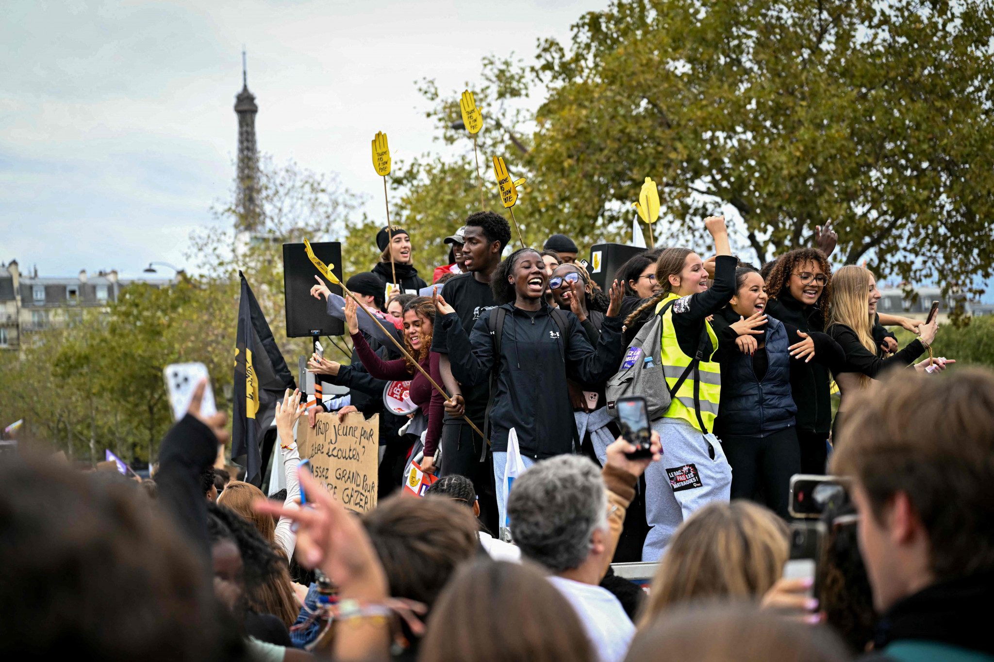Un appel à manifester au début des vacances, samedi