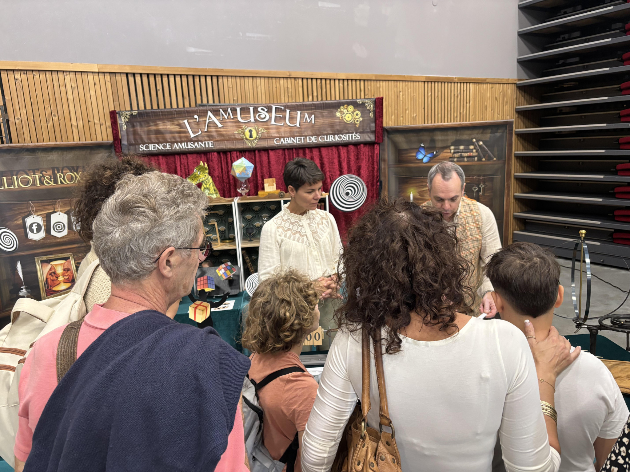 Le Village des sciences éveille la curiosité des familles
