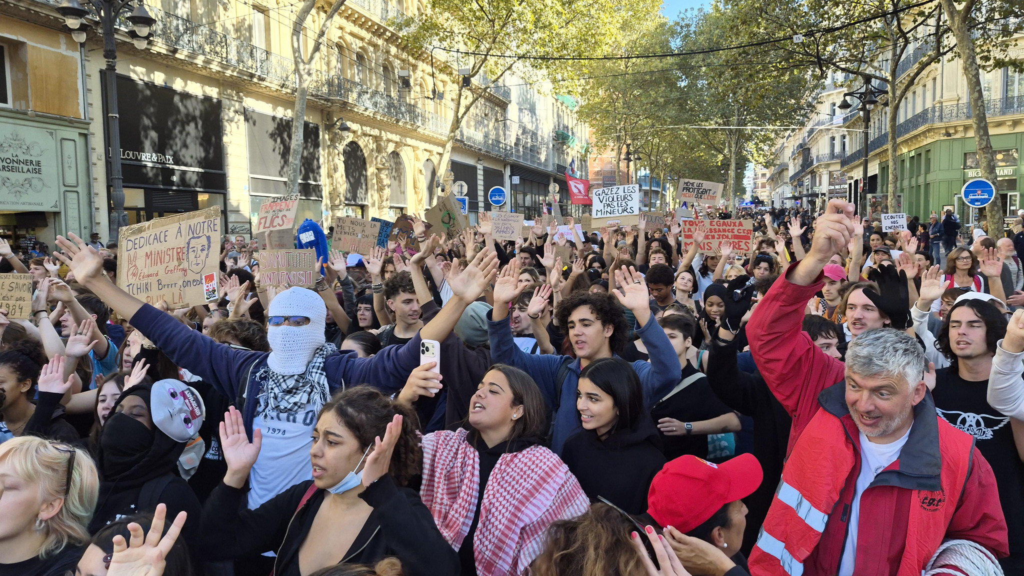 Retraités et jeunes mènent un même combat