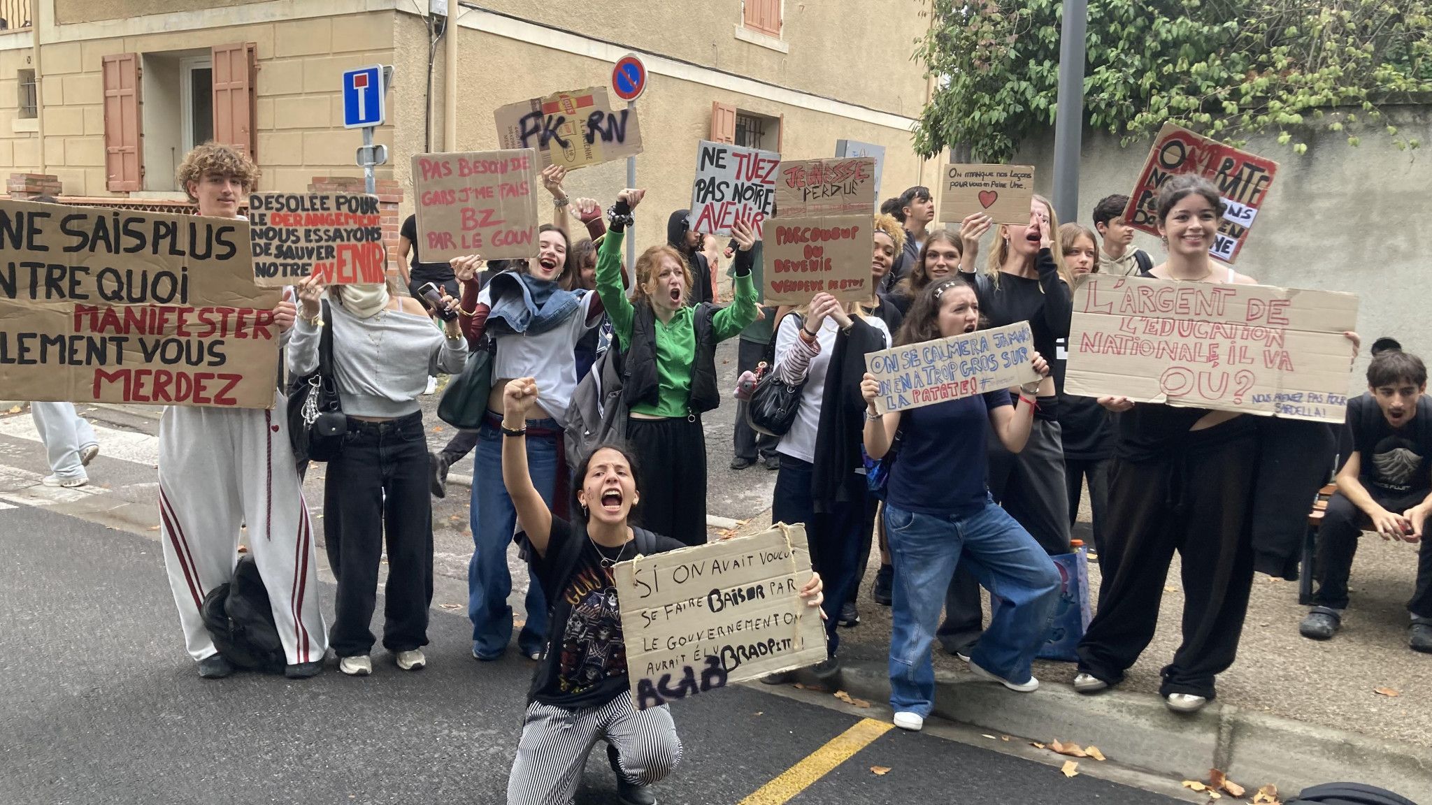 À Manosque, les lycéens demandent des moyens et regrettent les violences