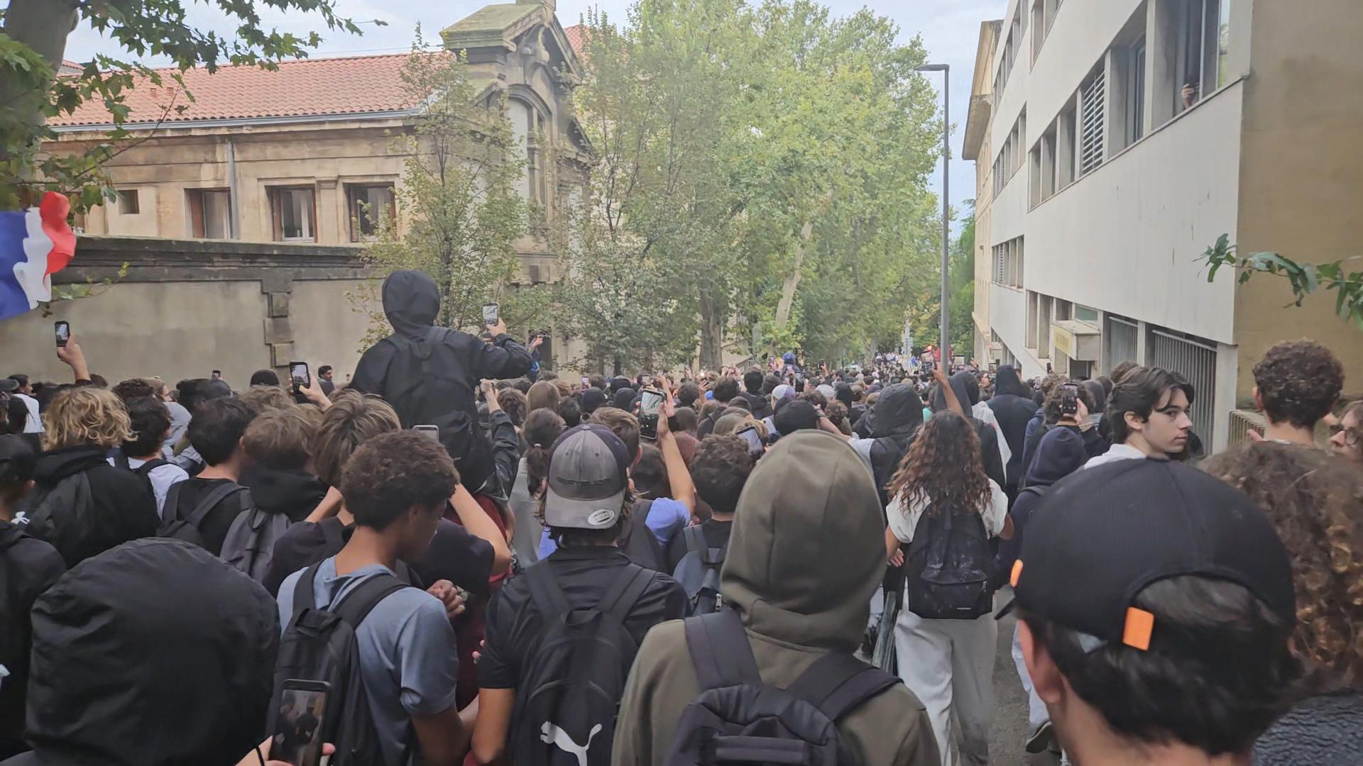 À Aix, la tension s’est déplacée dans les rues du centre-ville