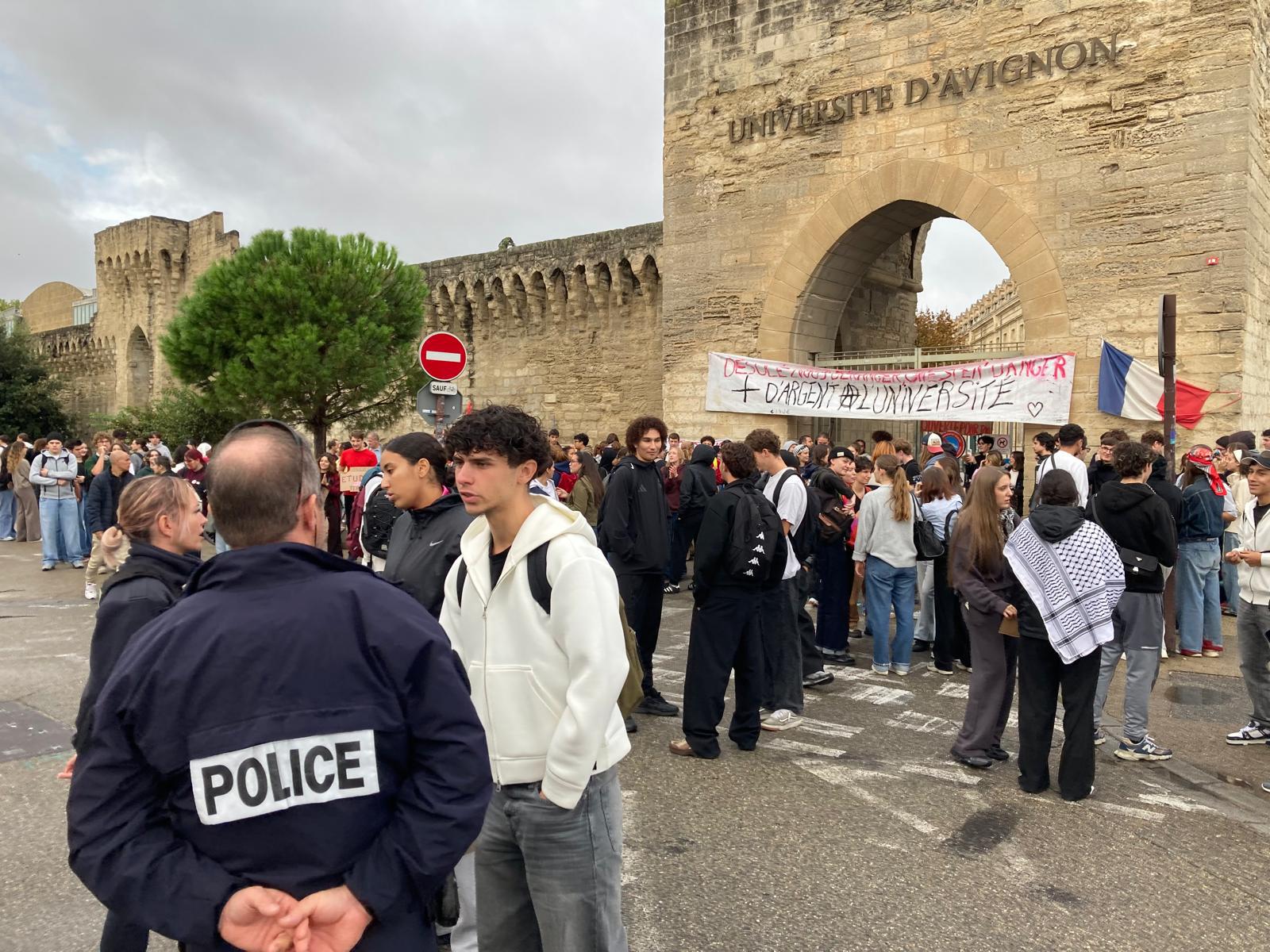 À Avignon, l’université bloquée sur fond de crainte de nouveaux heurts