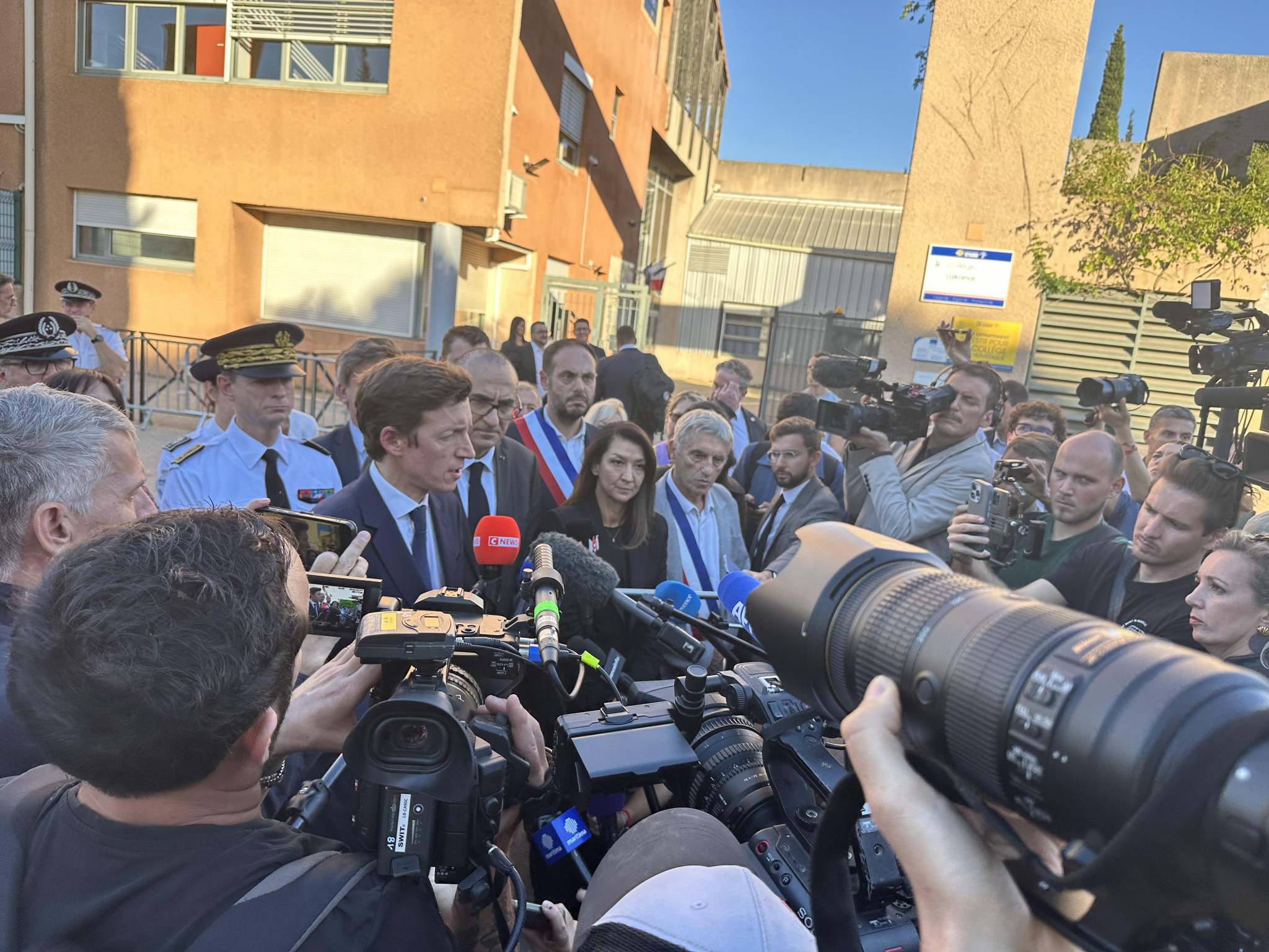 Trois ministres au chevet du collège Lakanal d’Aubagne