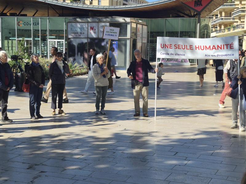 Rassemblés pour le droit des femmes à Aix