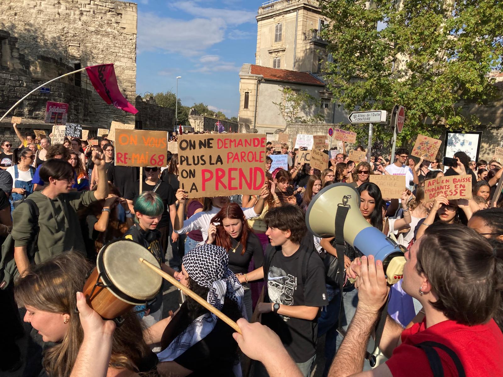 Le bâti scolaire vétuste fait monter la chaleur à Avignon