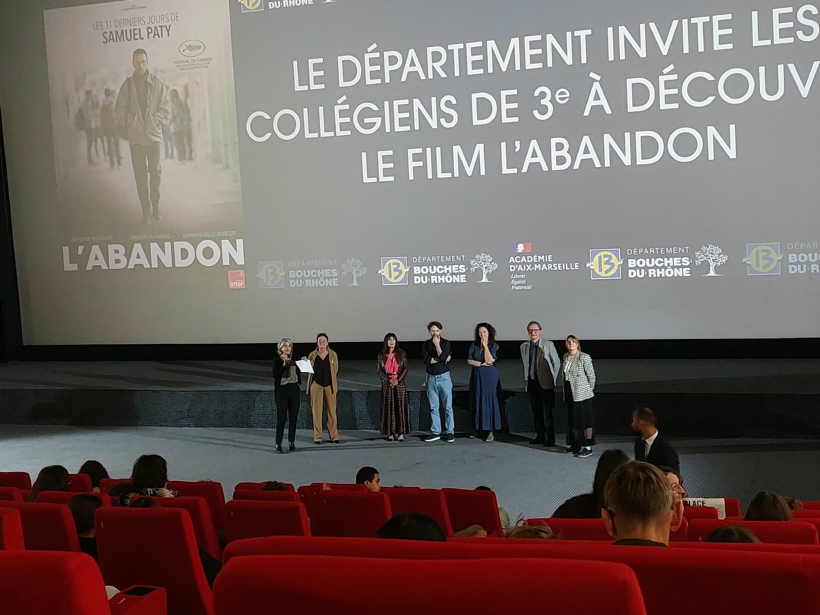 Une projection pour éclairer la minute de silence pour Samuel Paty